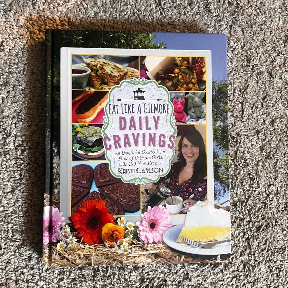 Eat Like a Gilmore Daily Cravings Cookbook
